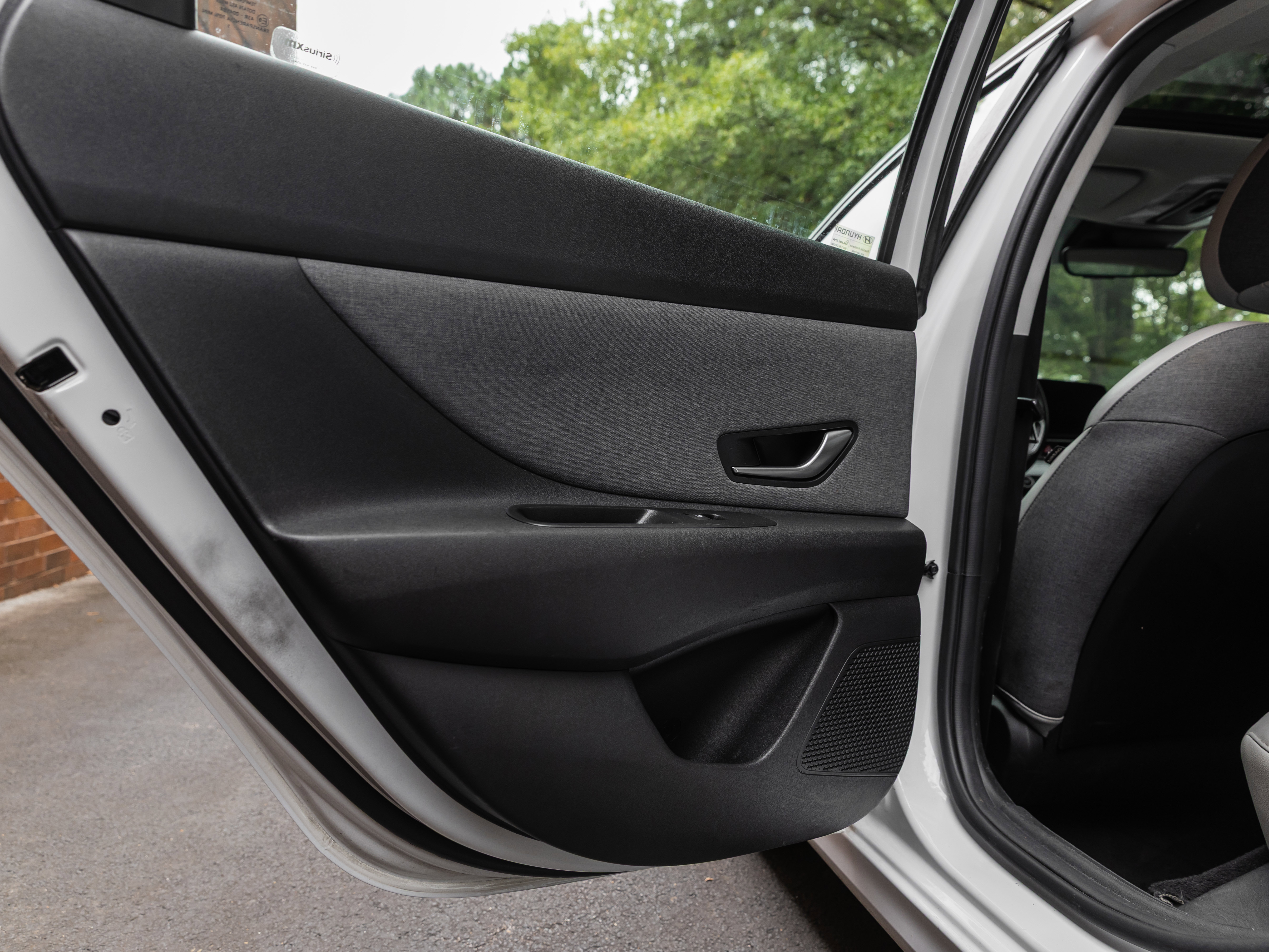 Used 2021 Hyundai Elantra Limited image 33