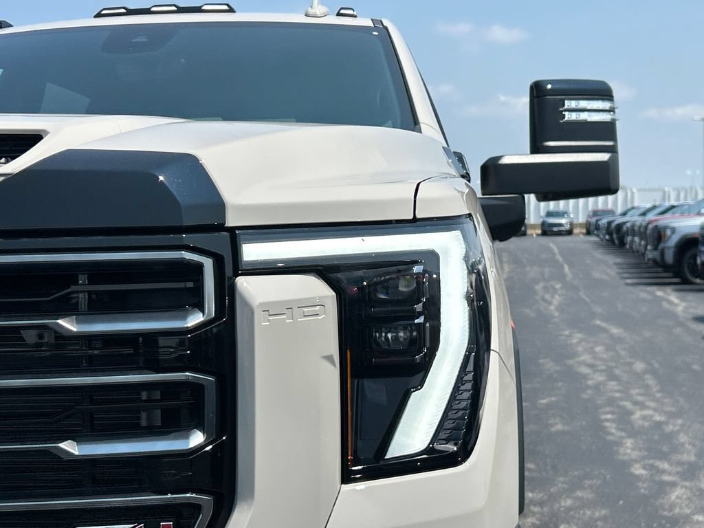 New 2026 GMC Sierra 2500 AT4 w/ AT4 Premium Plus Package AWD/4WD image 12