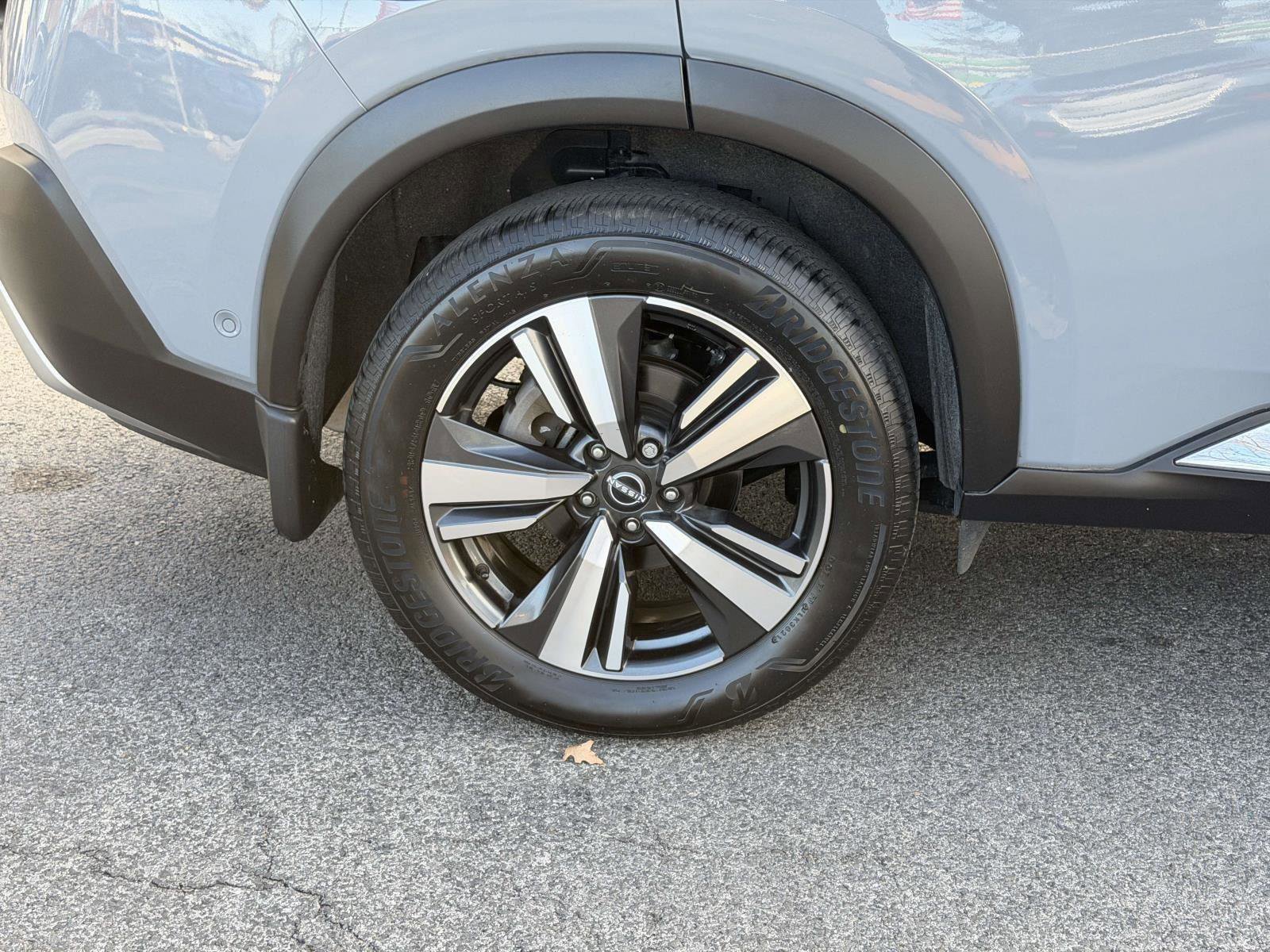 Used 2022 Nissan Rogue Platinum w/ Head-Up Display Package image 9