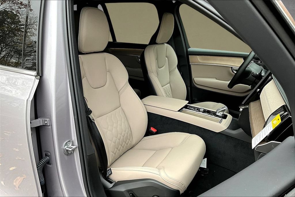 New 2026 Volvo XC90 B6 Plus w/ Protection Package Premier AWD/4WD image 10
