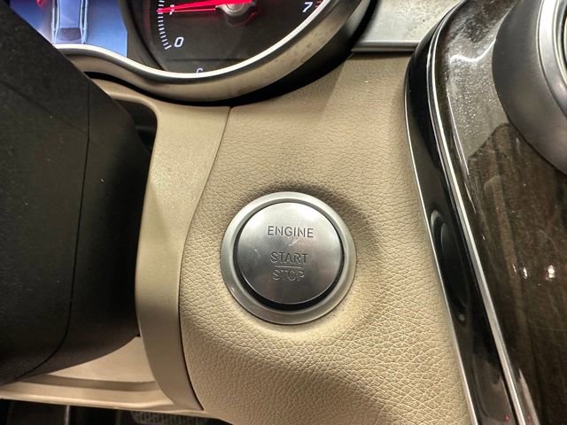 Used 2018 Mercedes-Benz C 300 Sedan image 27