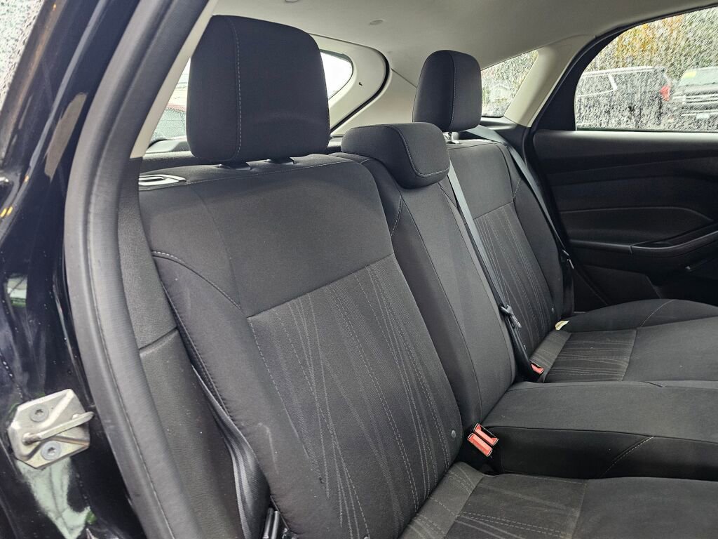 Used 2016 Ford Focus SE image 11