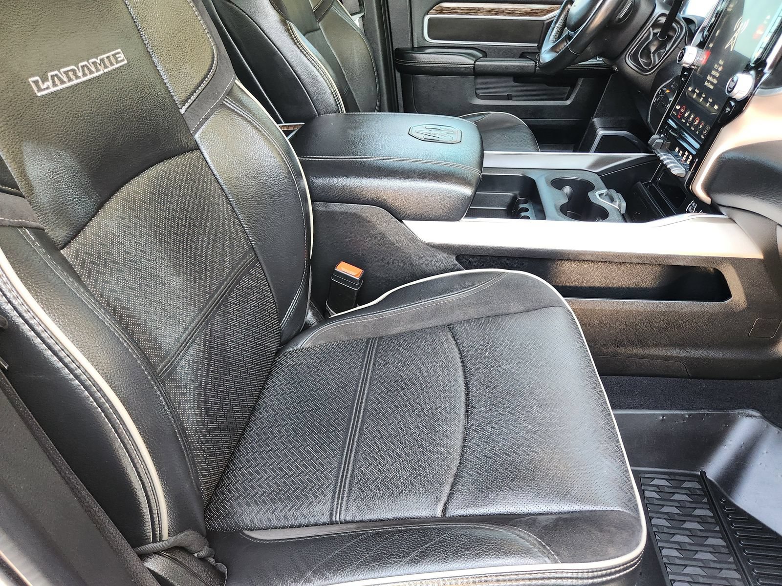Used 2021 RAM 3500 Laramie AWD/4WD image 16