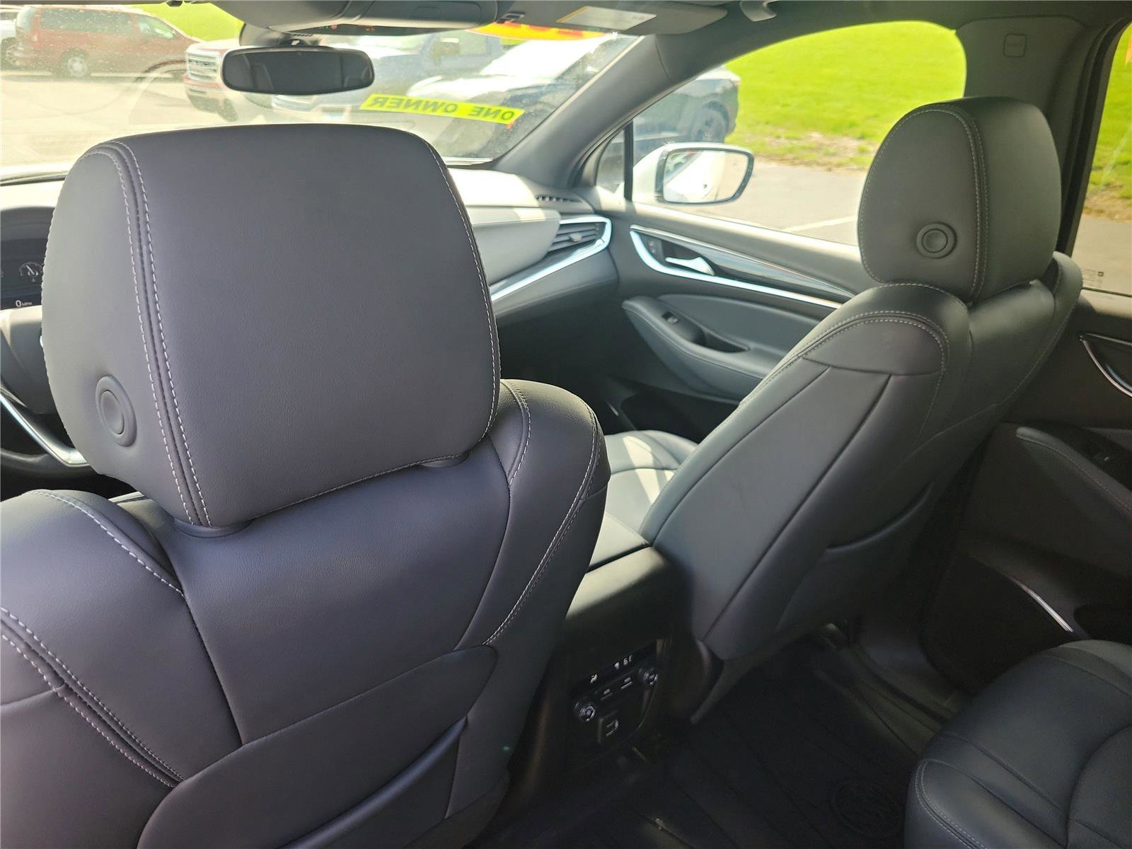 Used 2024 Buick Enclave Essence w/ Sport Touring Edition FWD image 15
