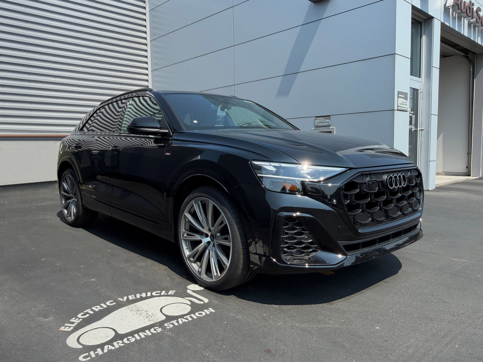 New 2026 Audi Q8 Prestige AWD/4WD image 7