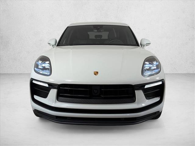 Certified 2025 Porsche Macan Turbo image 6