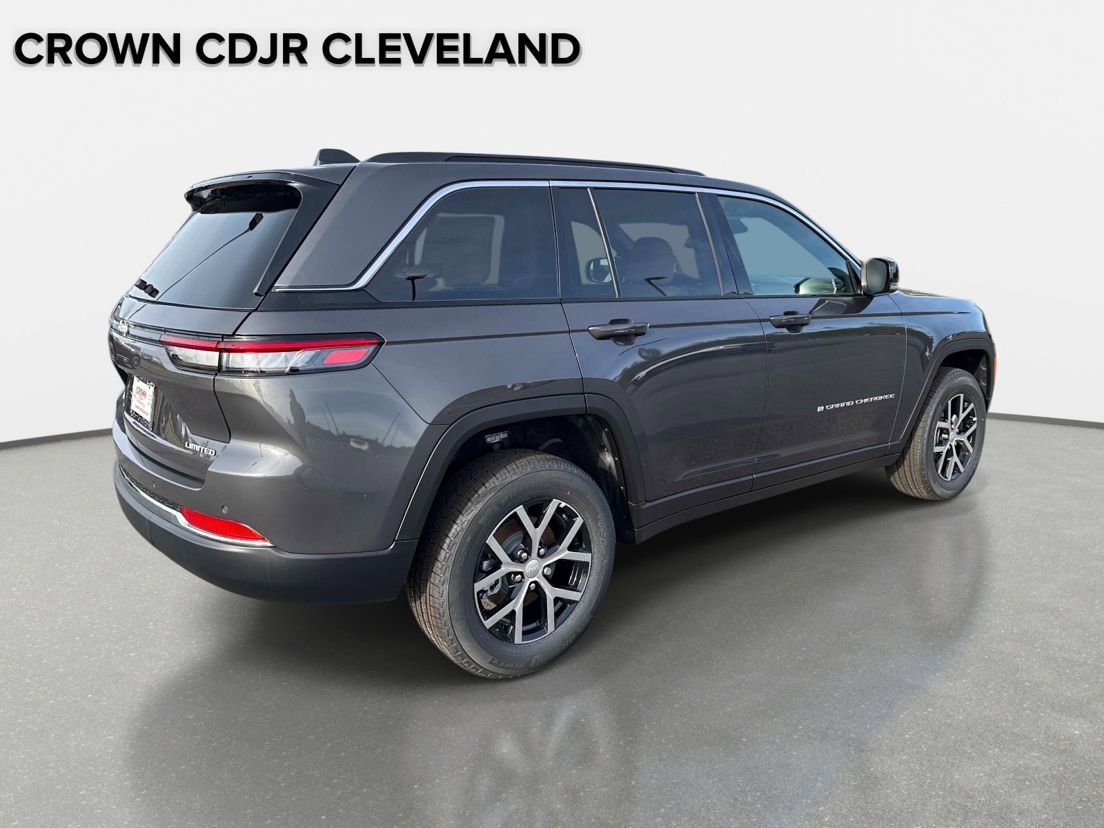 New 2025 Jeep Grand Cherokee Limited AWD/4WD image 4