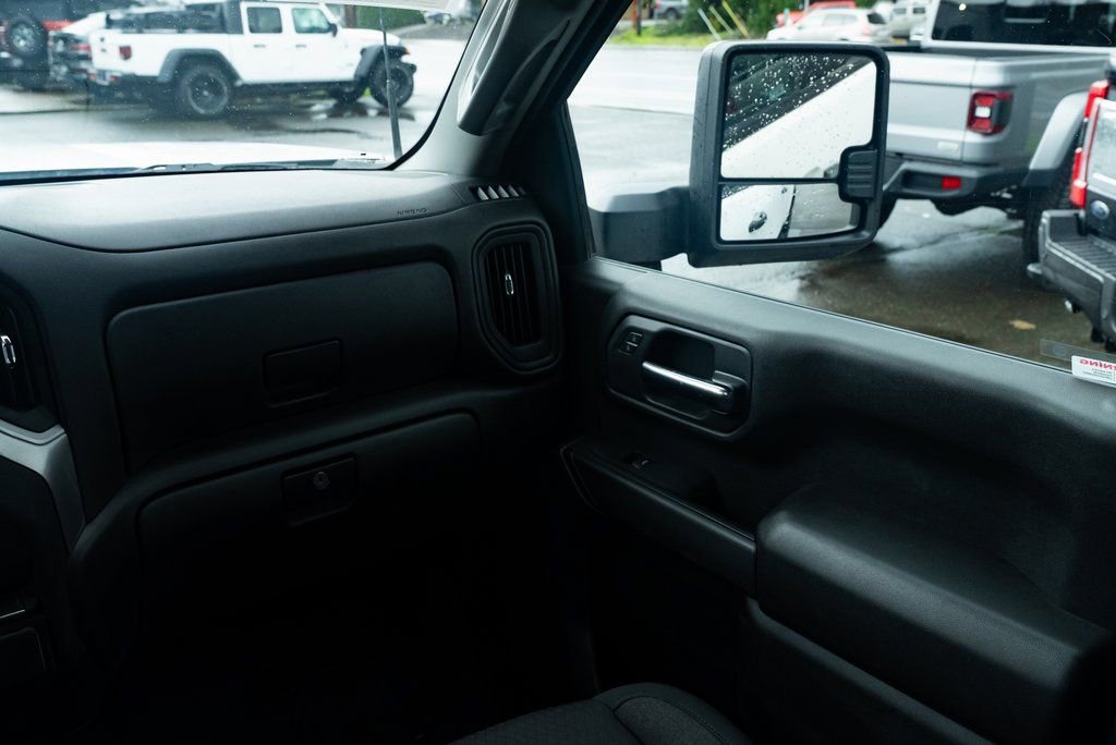 Used 2024 GMC Sierra 3500 Pro w/ Fleet Convenience Package image 3