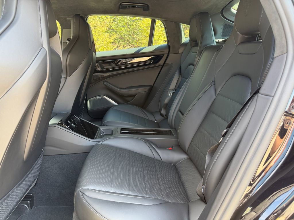 Used 2026 Porsche Panamera GTS image 33