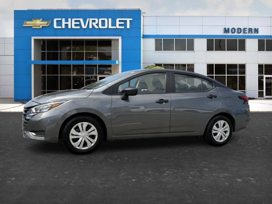 Used 2025 Nissan Versa S FWD image 1