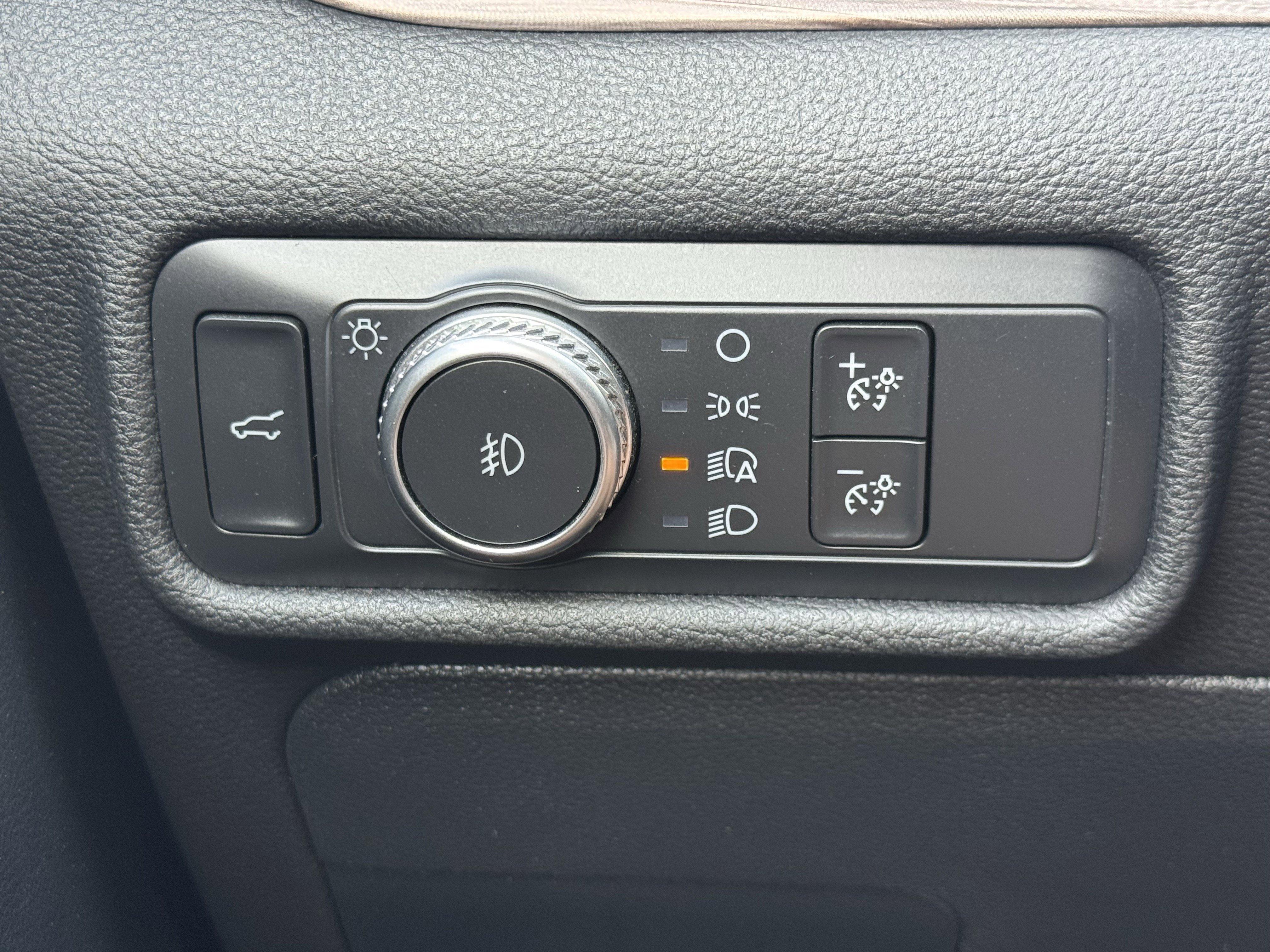 Used 2020 Ford Explorer Limited w/ Class III Trailer Tow Package image 22