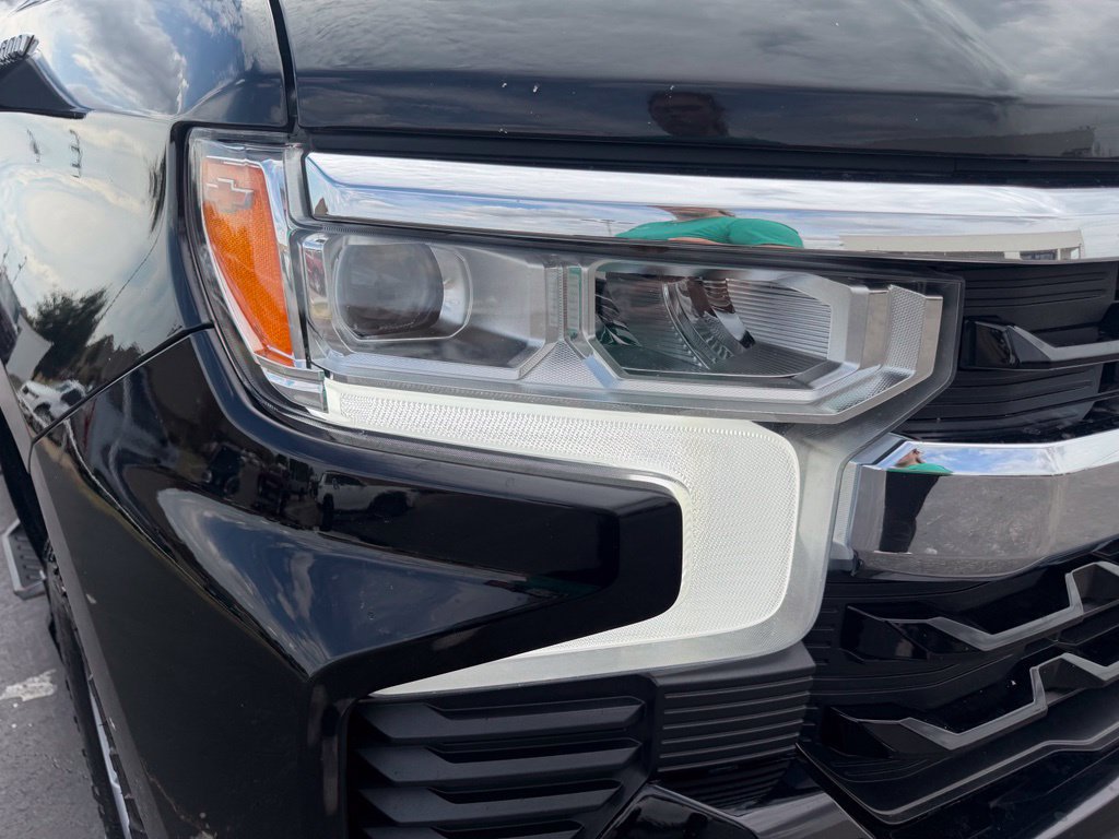 Used 2023 Chevrolet Silverado 1500 LT AWD/4WD image 6