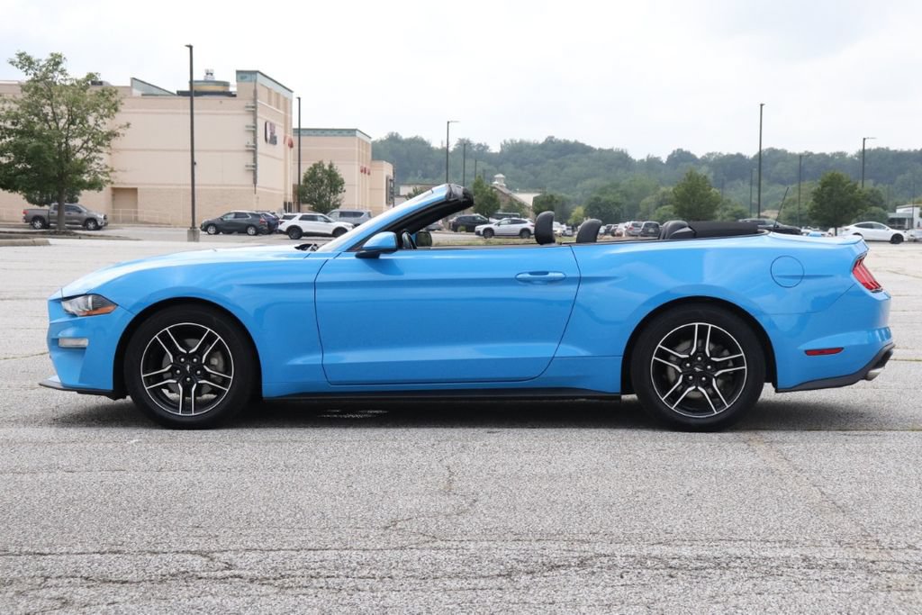 Used 2023 Ford Mustang Convertible RWD image 5