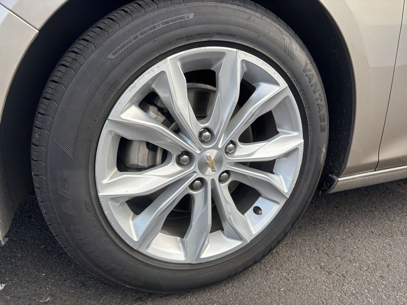 Used 2024 Chevrolet Malibu LT FWD image 31