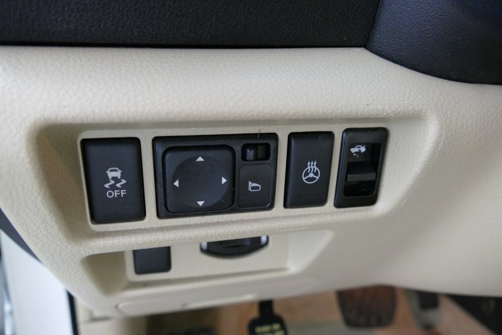 Used 2014 Nissan Maxima 3.5 SV w/ Technology Package FWD image 25