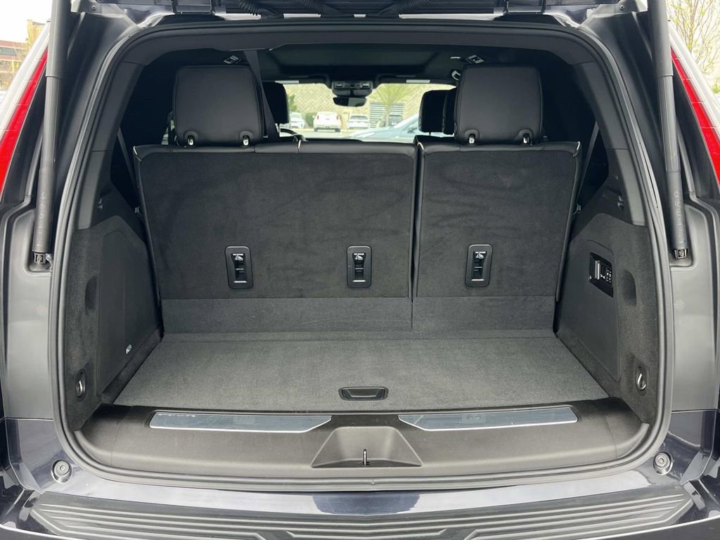 Certified 2023 Cadillac Escalade Sport w/ Touring Package image 12