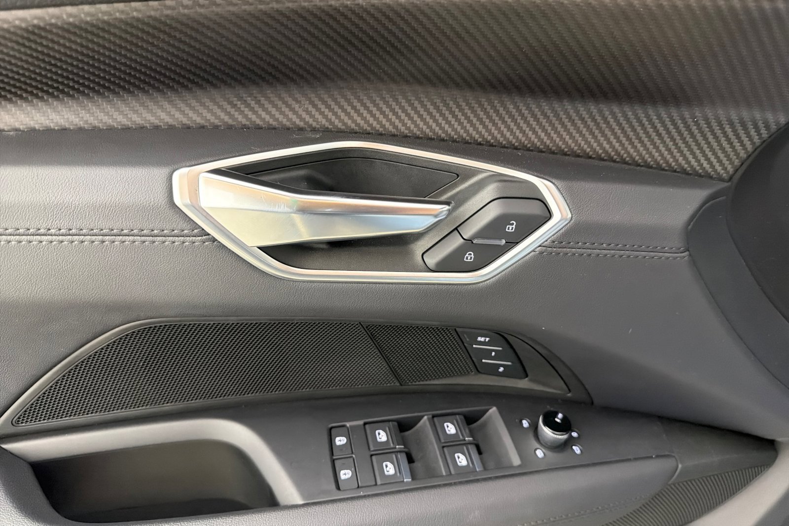 Used 2024 Audi e-tron GT Prestige image 10