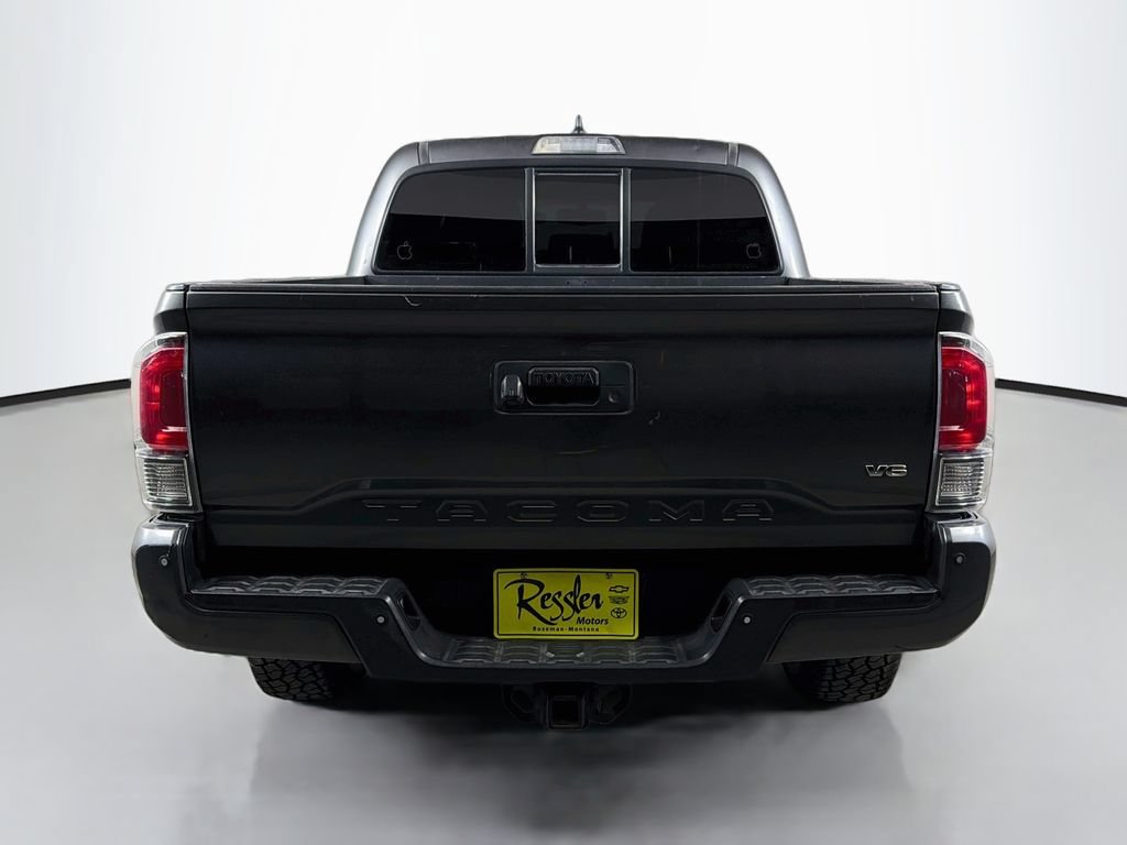 Used 2016 Toyota Tacoma TRD Sport AWD/4WD image 8