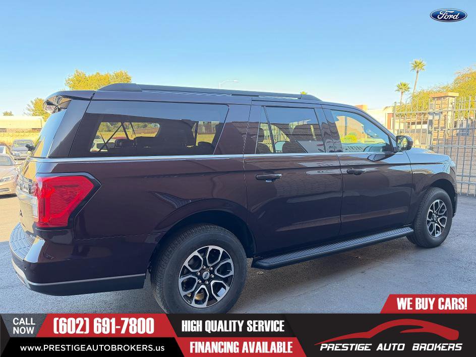 Used 2024 Ford Expedition Max XLT image 11
