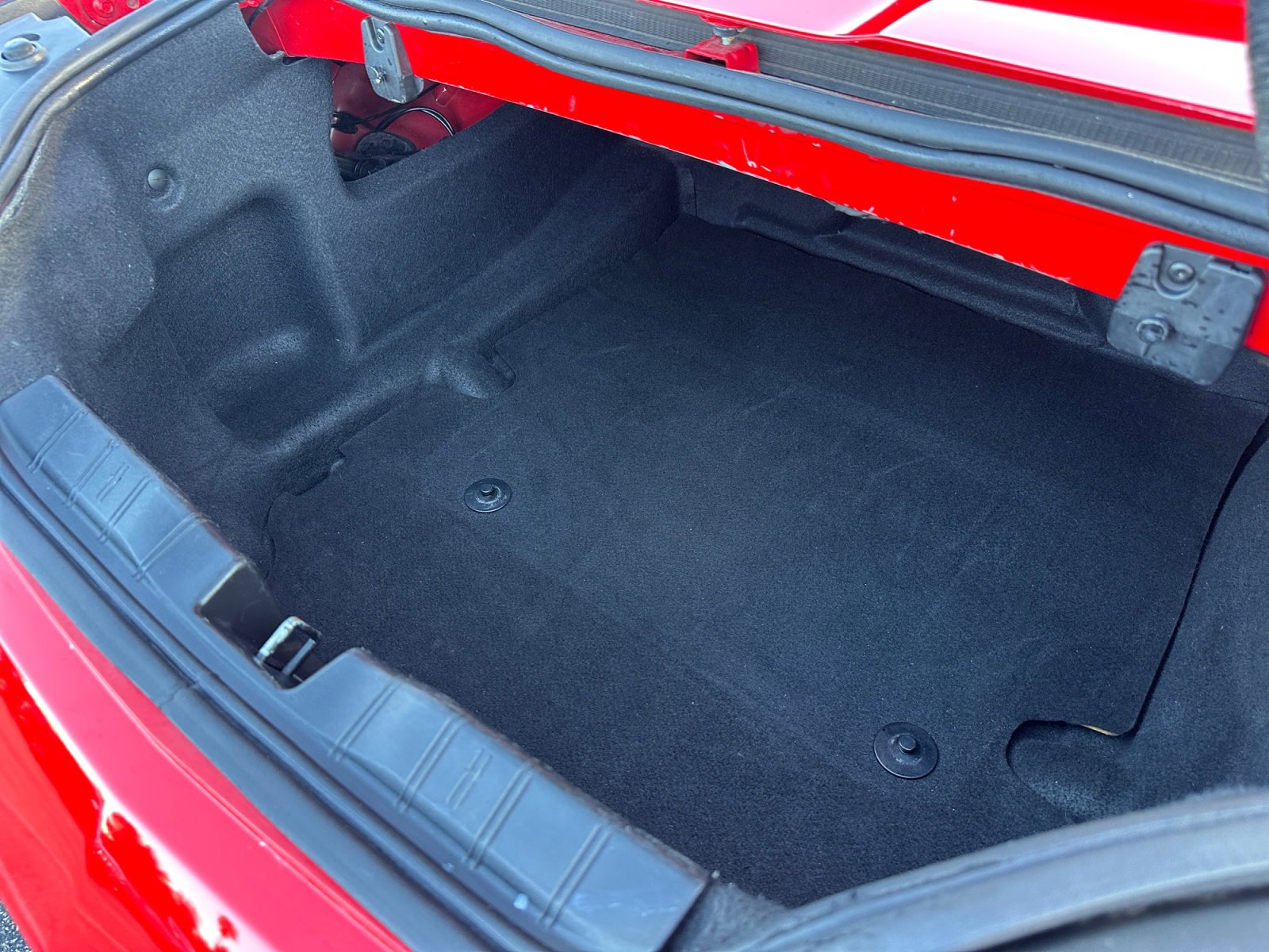 Used 2020 Chevrolet Camaro LT image 27