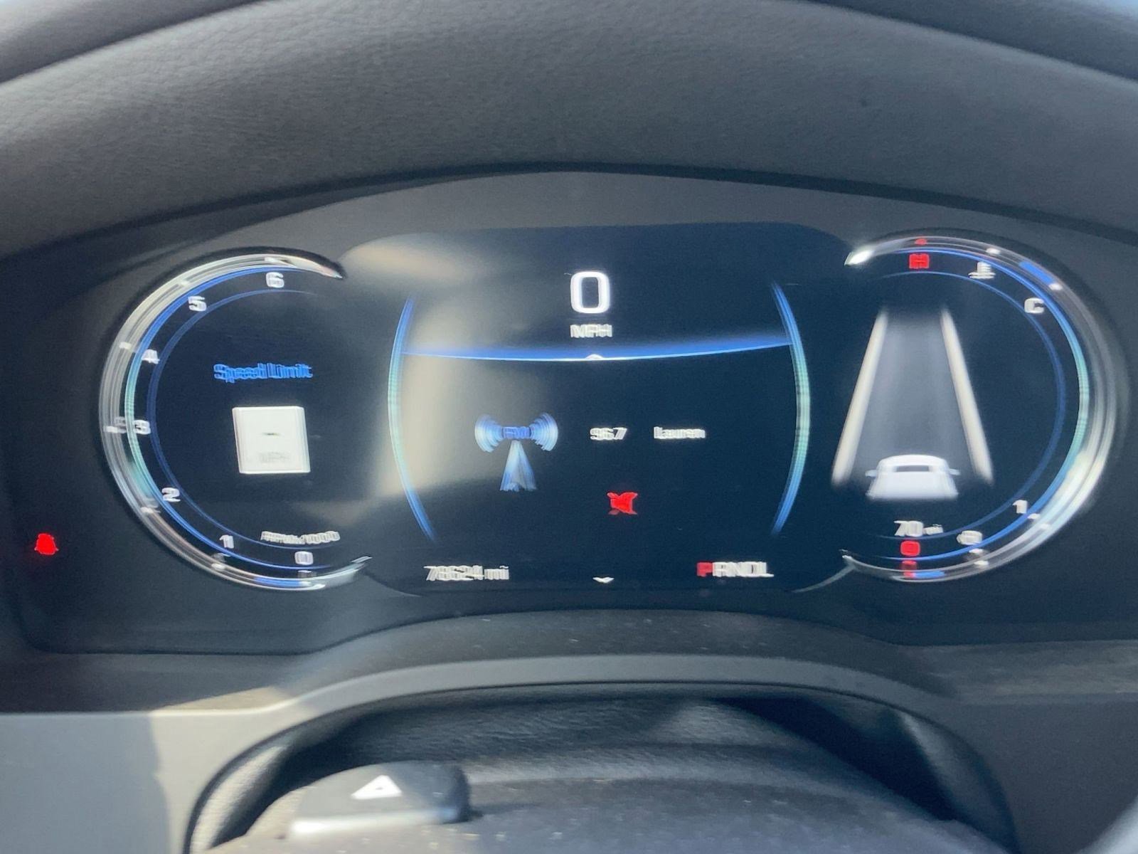 Used 2019 Cadillac Escalade Premium Luxury image 19