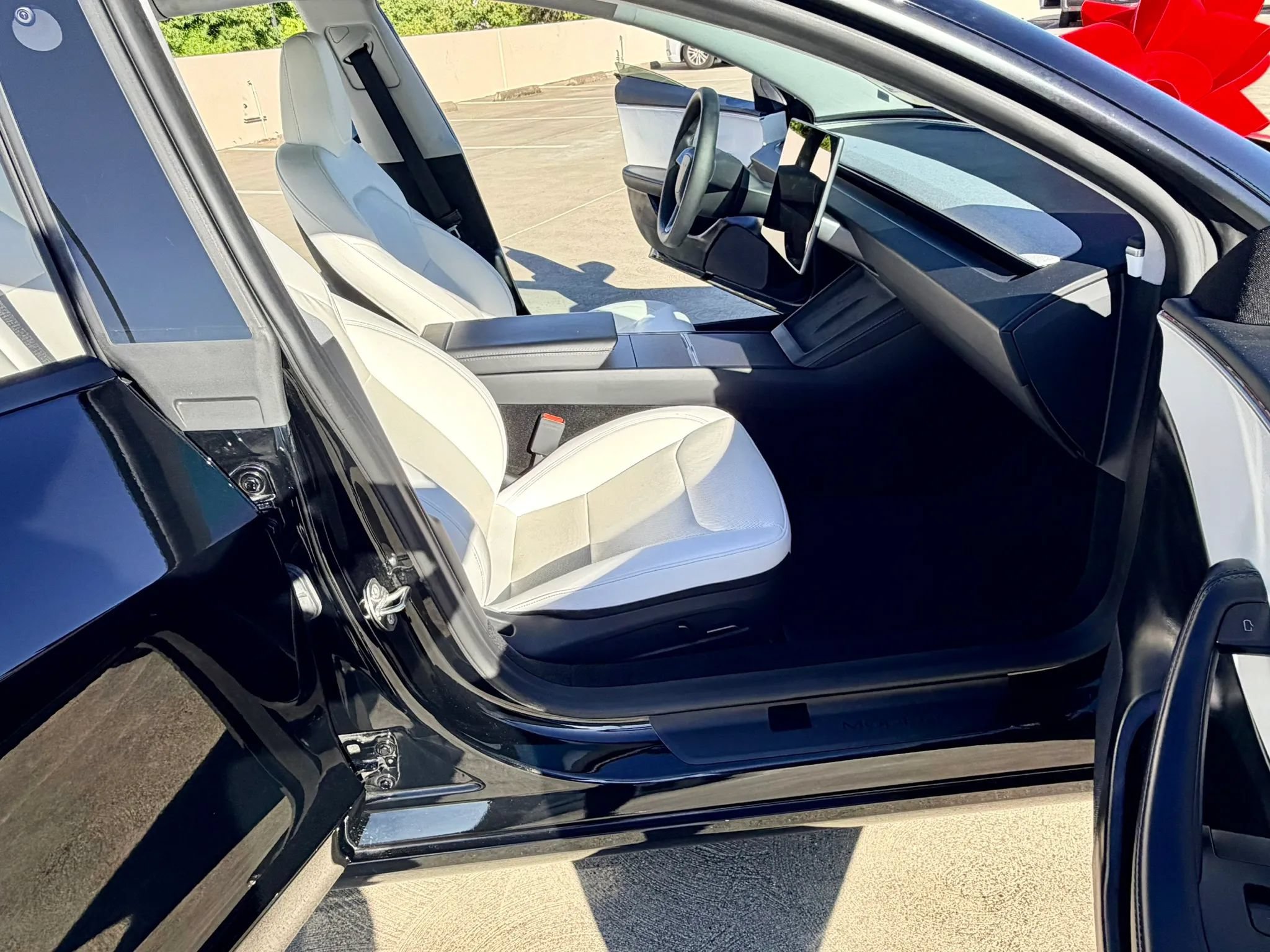 Used 2024 Tesla Model 3 Standard Range RWD image 34