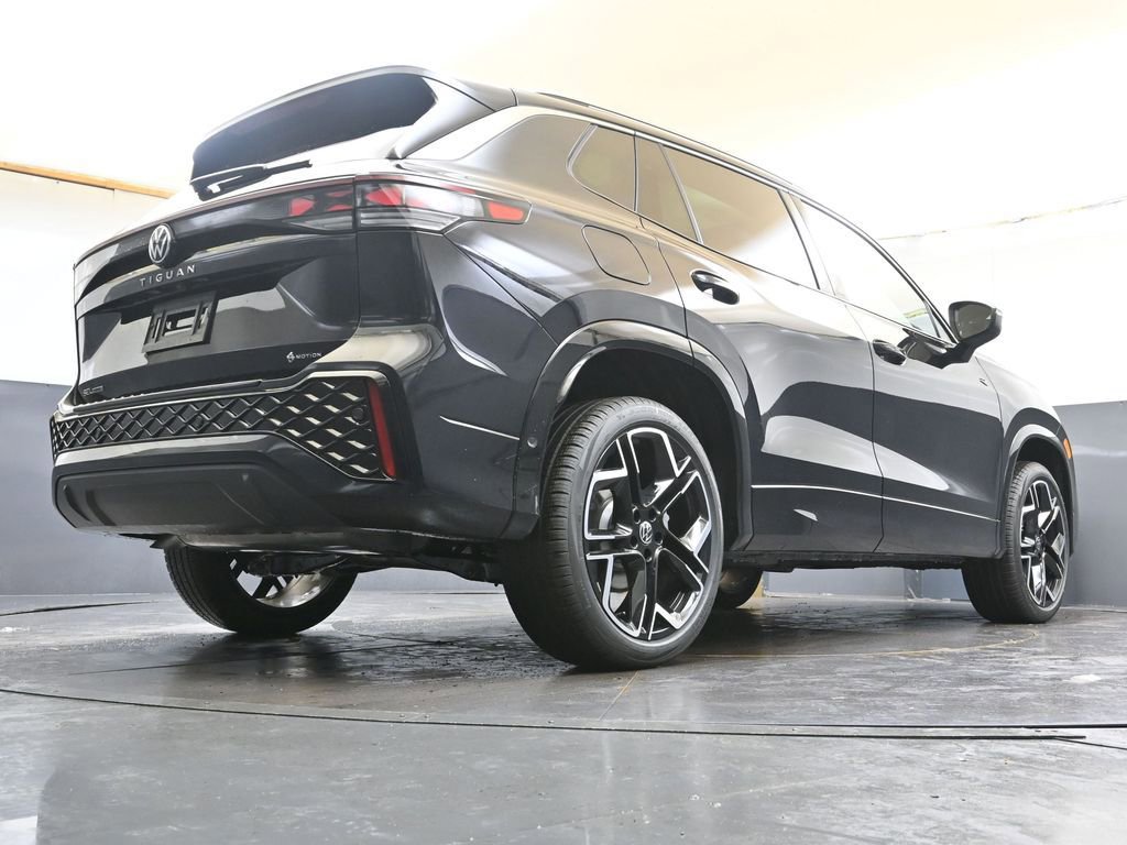 New 2026 Volkswagen Tiguan SEL R-Line image 34