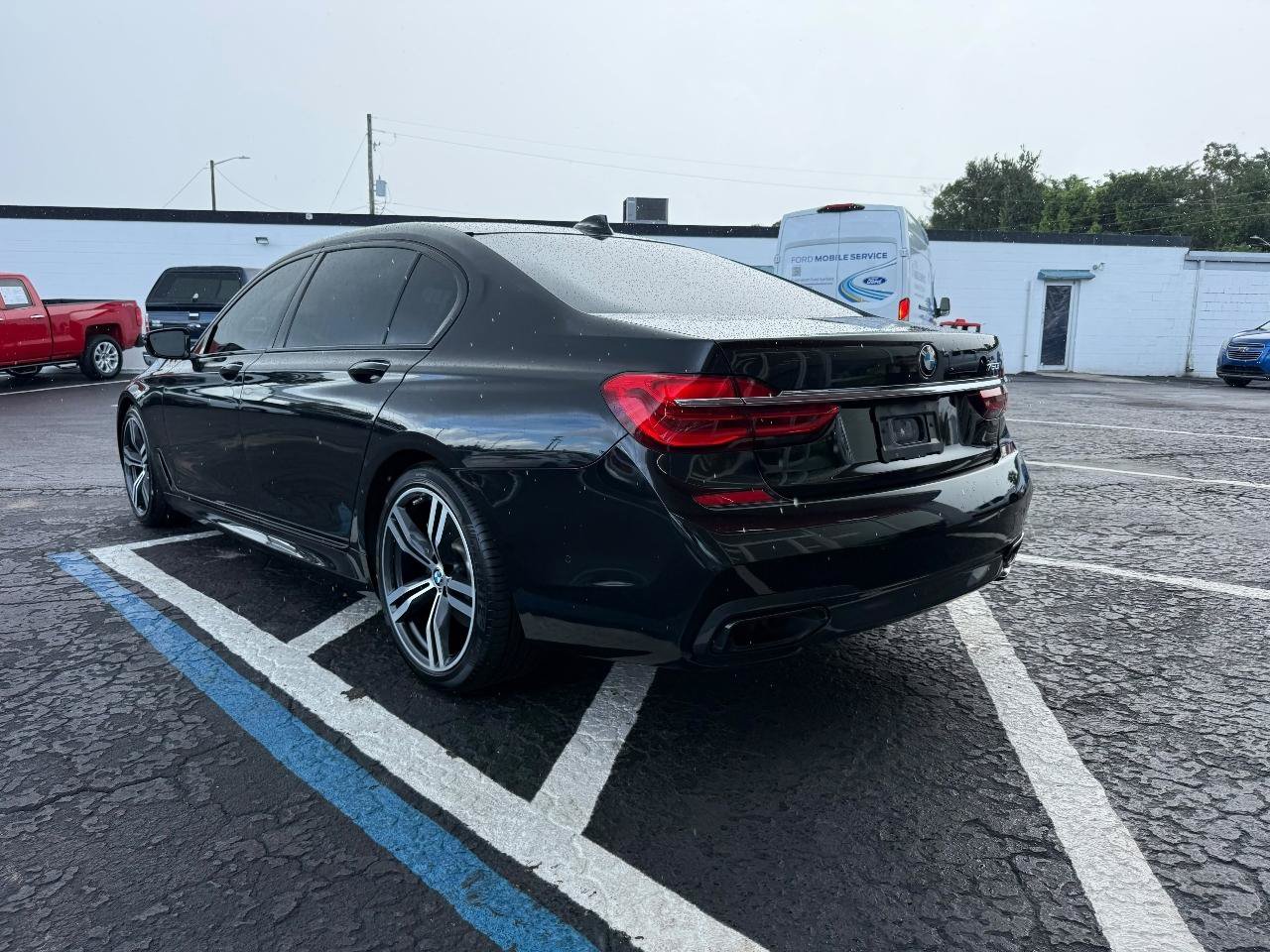 Used 2018 BMW 750i RWD image 5