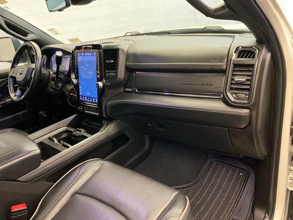 Used 2022 RAM 3500 Limited AWD/4WD image 37
