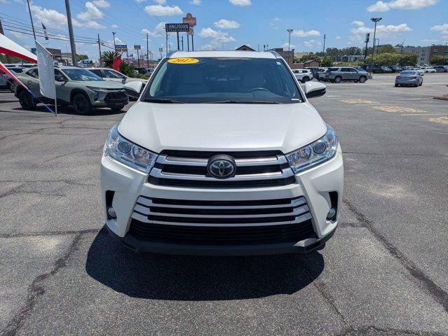 Used 2017 Toyota Highlander XLE AWD/4WD image 8