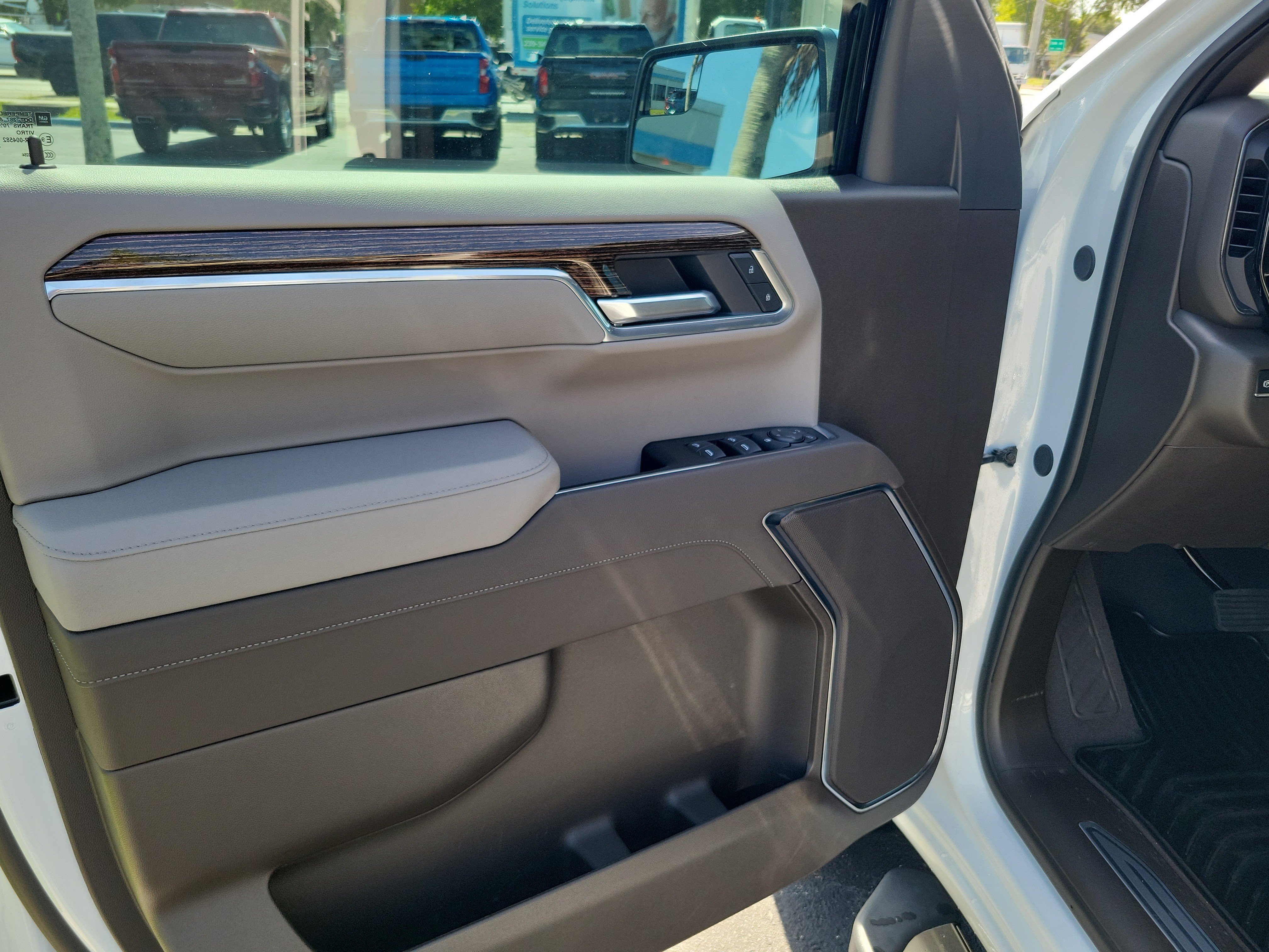 Used 2026 GMC Sierra 1500 SLE AWD/4WD image 18