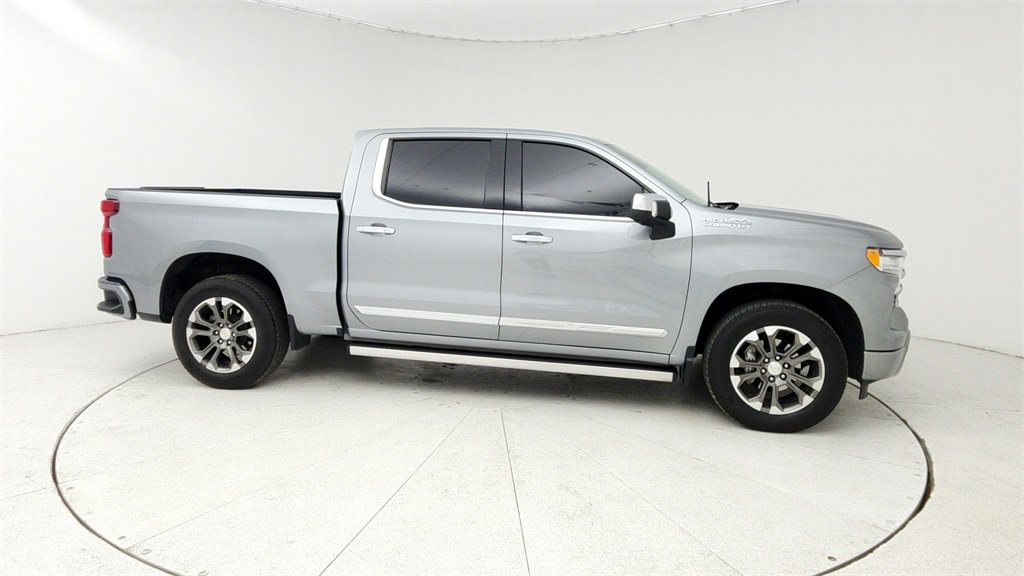 Certified 2023 Chevrolet Silverado 1500 High Country w/ Technology Package image 9