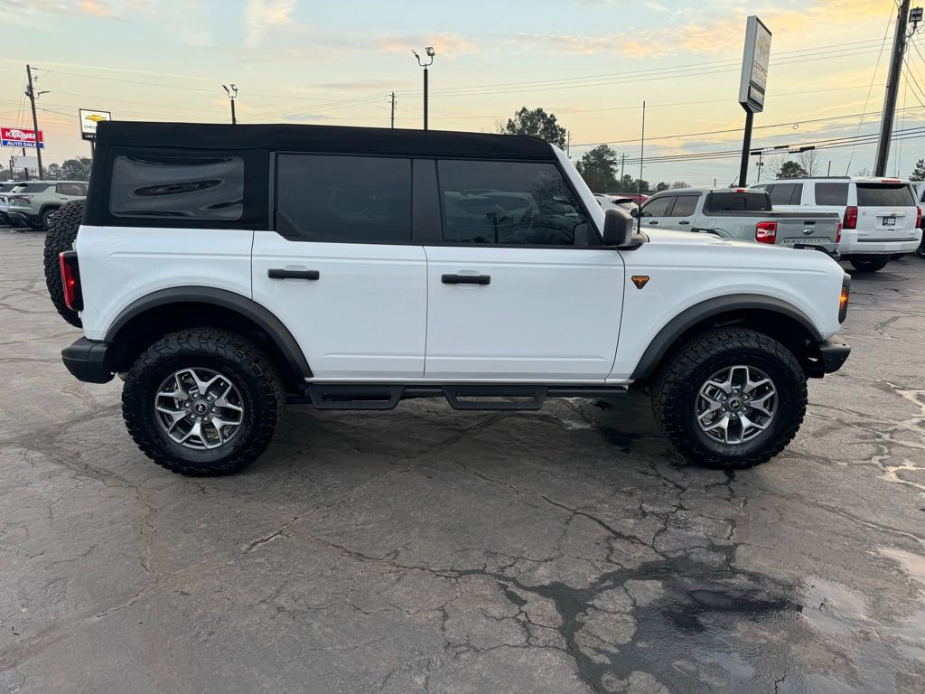 Used 2024 Ford Bronco Badlands image 6
