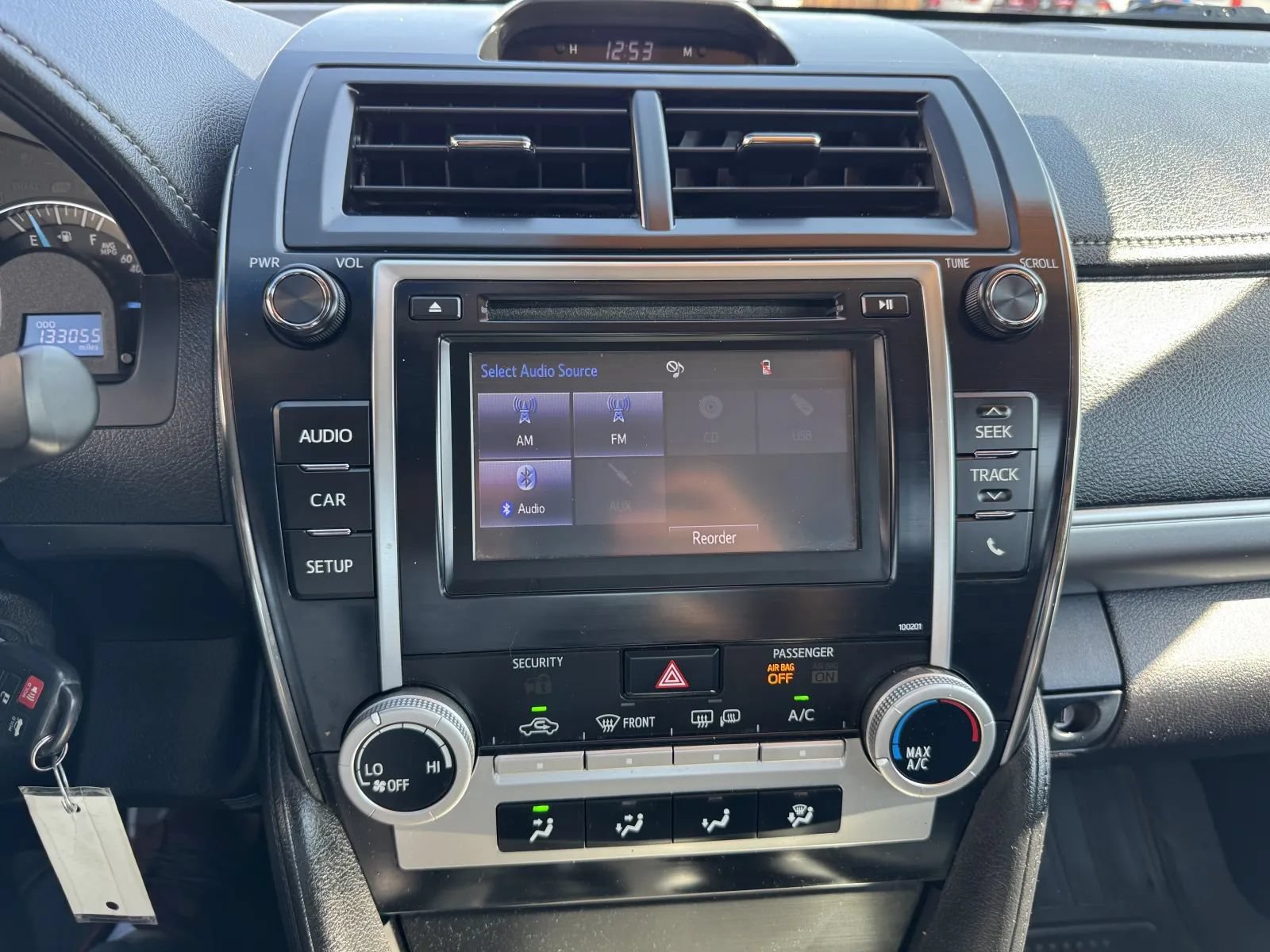 Used 2014 Toyota Camry SE FWD image 17