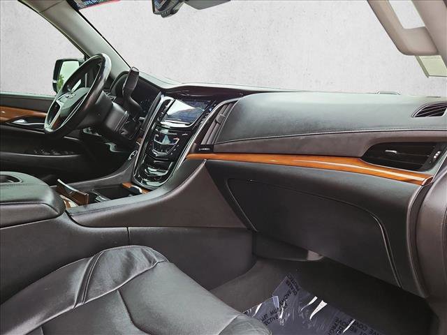 Used 2016 Cadillac Escalade ESV Luxury AWD/4WD image 24