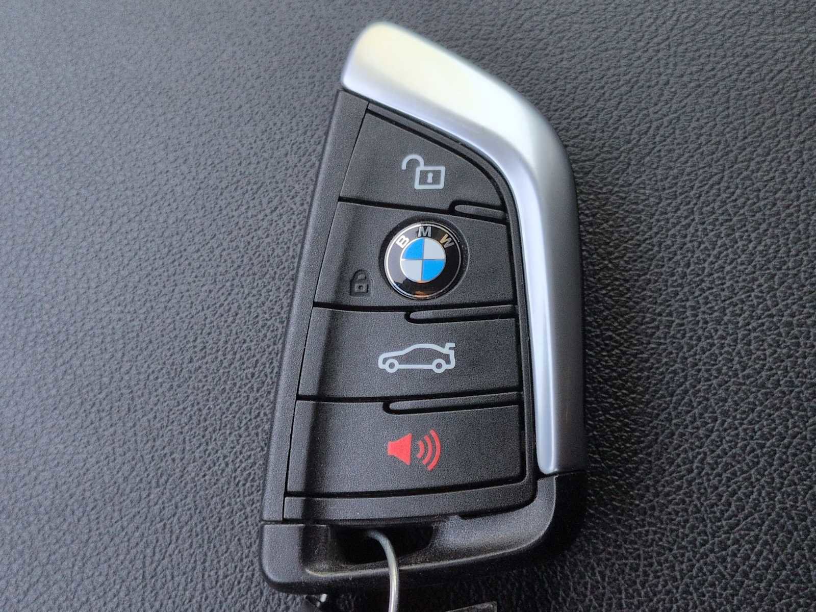 Used 2020 BMW X3 xDrive30i w/ Driving Assistance Package AWD/4WD image 37