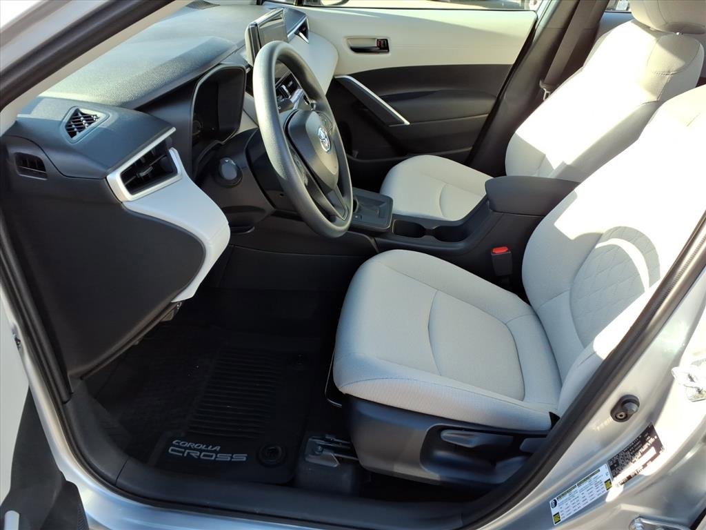 New 2026 Toyota Corolla Cross L image 5