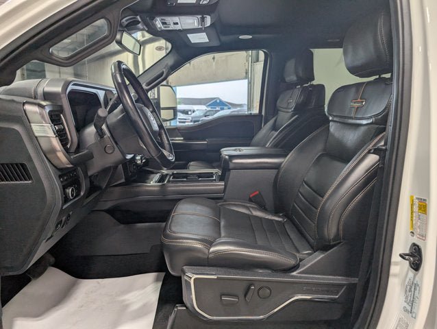 Used 2023 Ford F350 Platinum w/ FX4 Off-Road Package AWD/4WD image 17