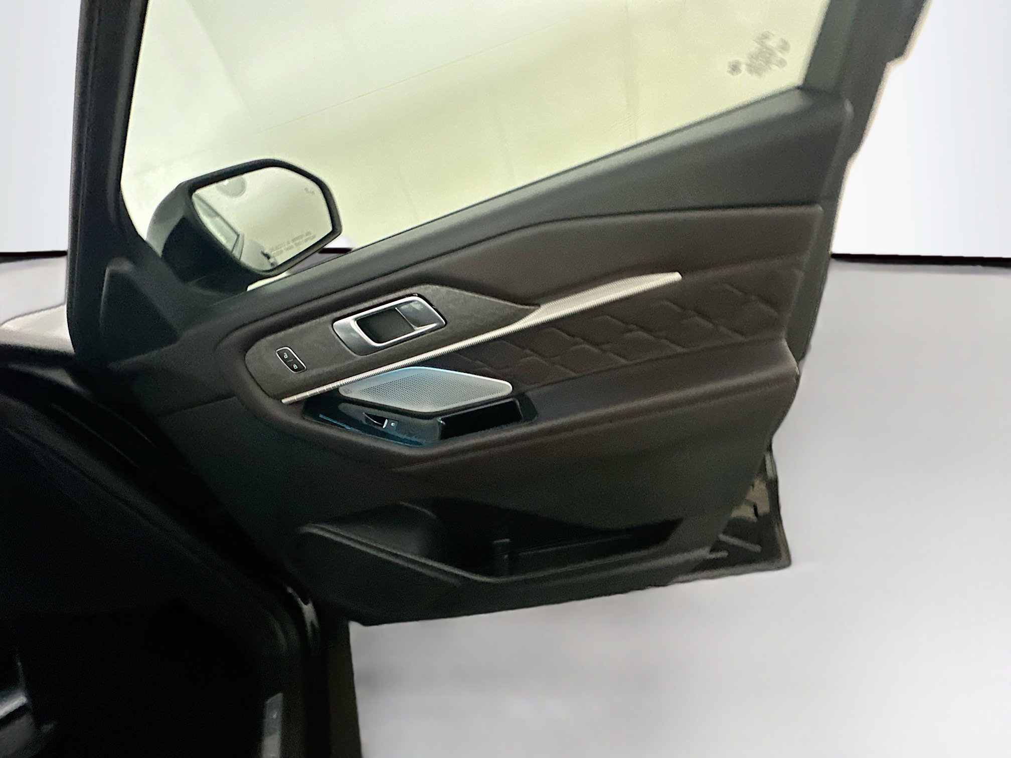 Used 2025 Ford Explorer Platinum w/ LUX Leather Package image 35