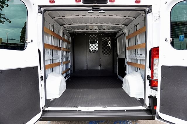 Used 2025 RAM ProMaster 2500 w/ U-Haul Equipment Group FWD image 17