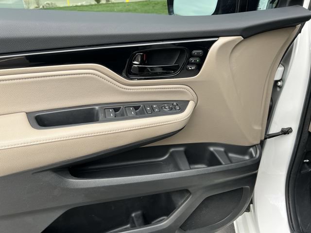 Used 2024 Honda Odyssey Elite image 11