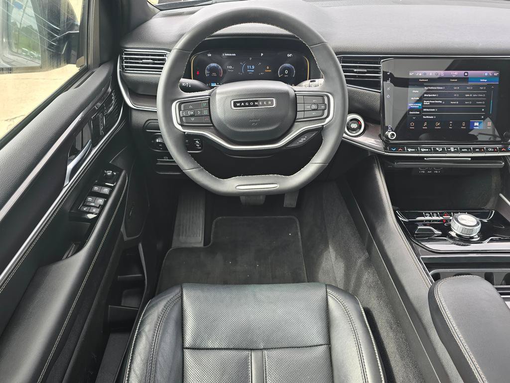 Used 2023 Jeep Wagoneer 4WD w/ Premium Group I image 16