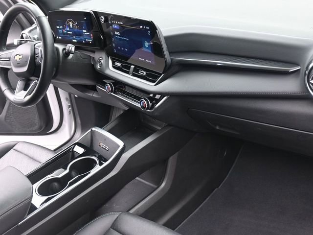 Used 2025 Chevrolet Equinox LT w/ Convenience Package II image 29