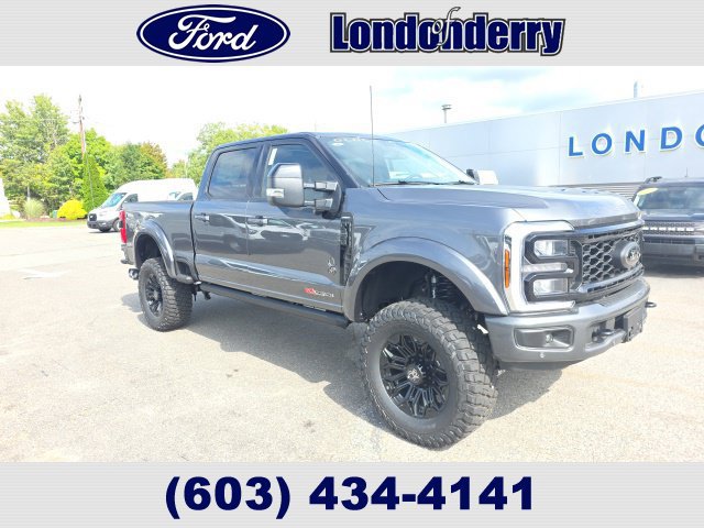 New 2026 Ford F250 Lariat w/ Black Appearance Package