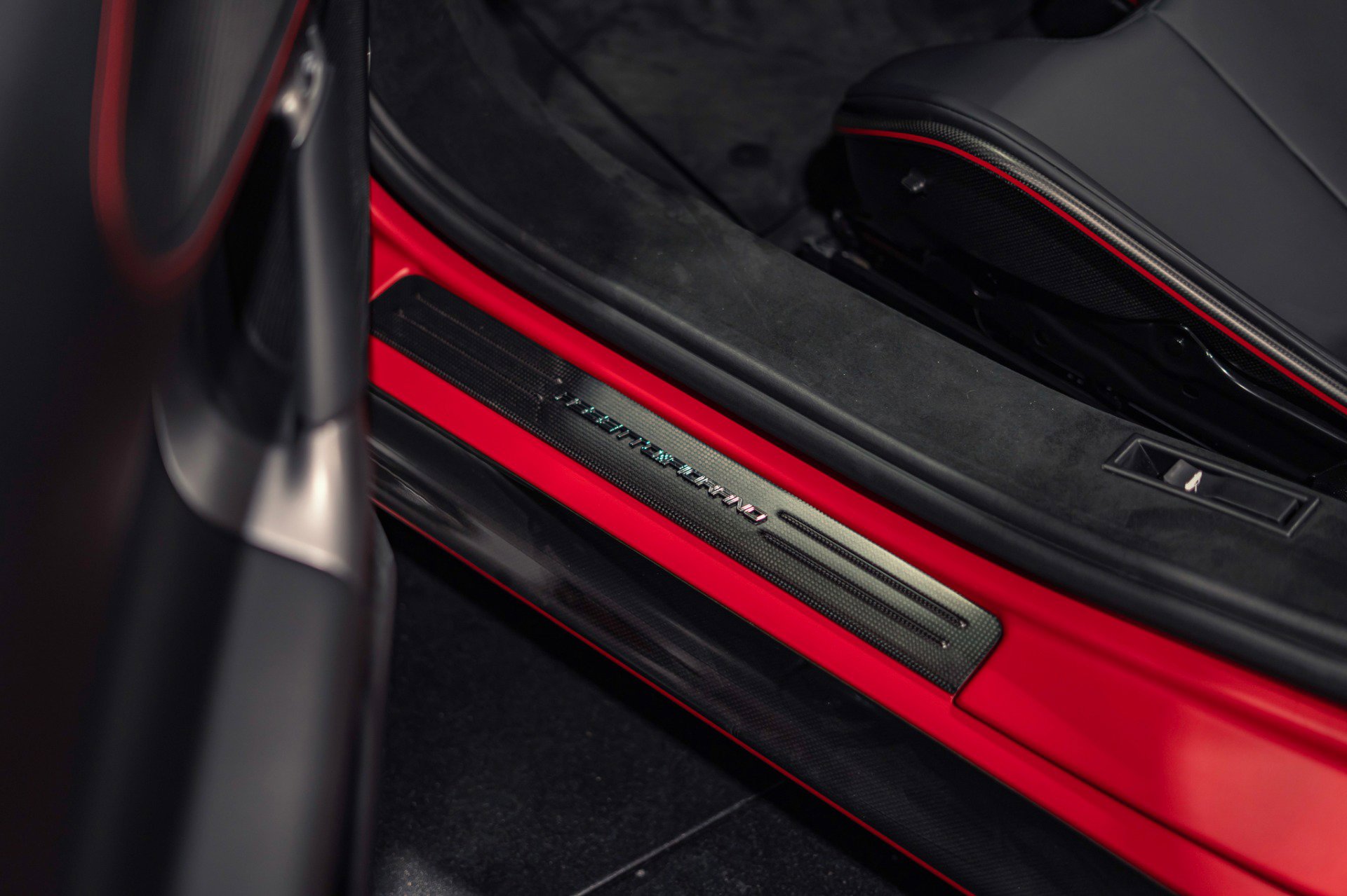 Used 2024 Ferrari SF90 Spider AWD/4WD image 28