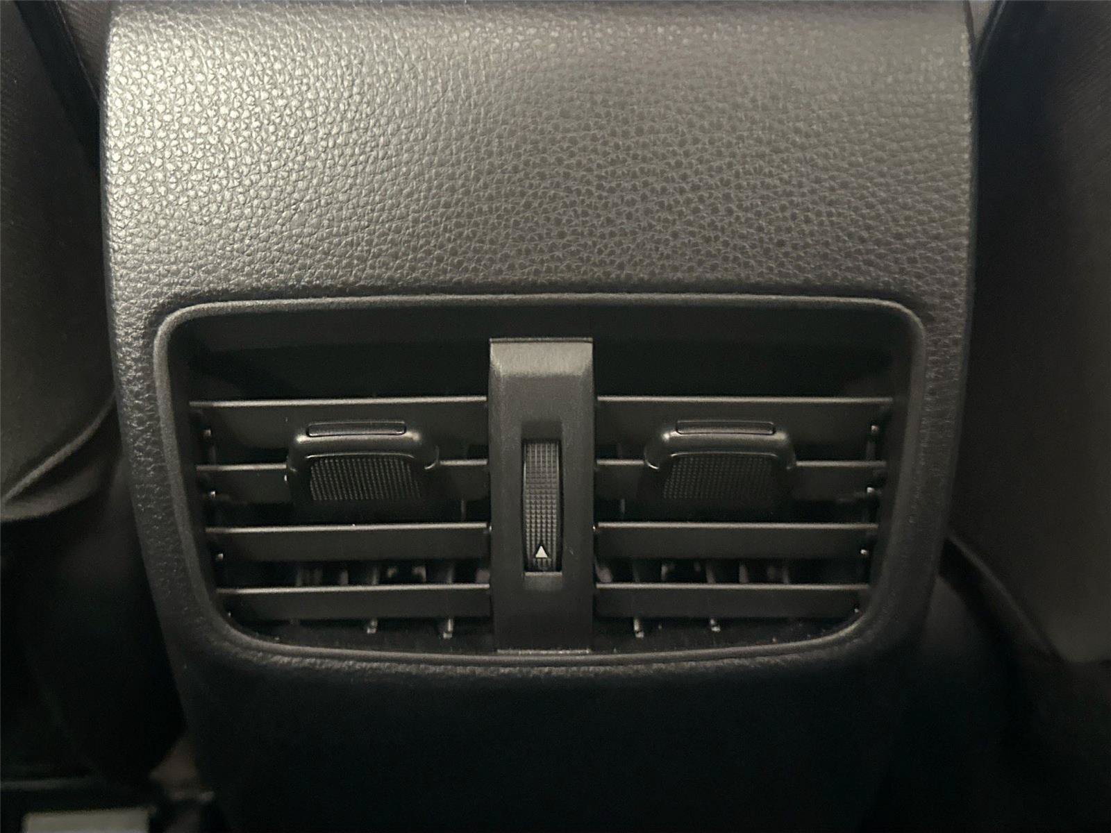 Certified 2024 Toyota Corolla Cross LE FWD image 34