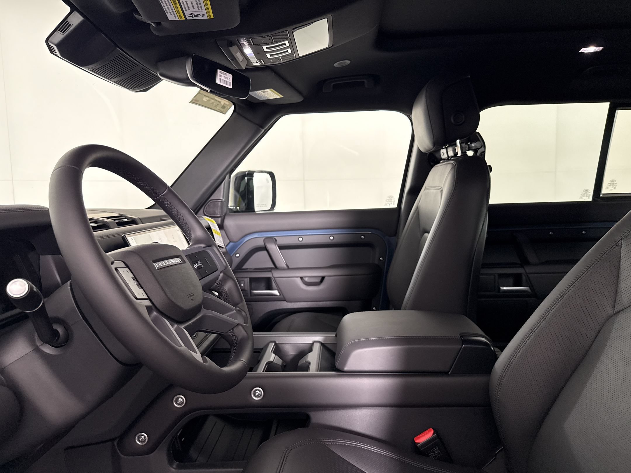 New 2026 Land Rover Defender 110 X-Dynamic SE AWD/4WD image 25