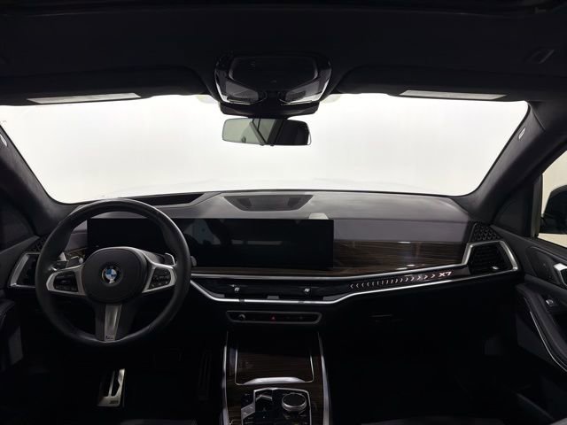 Certified 2023 BMW X7 xDrive40i w/ M Sport Package image 33