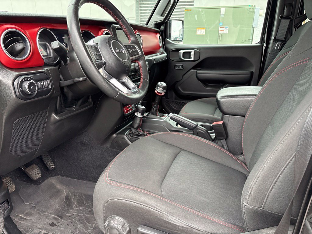 Used 2022 Jeep Wrangler Unlimited Rubicon w/ Dual Top Group AWD/4WD image 10