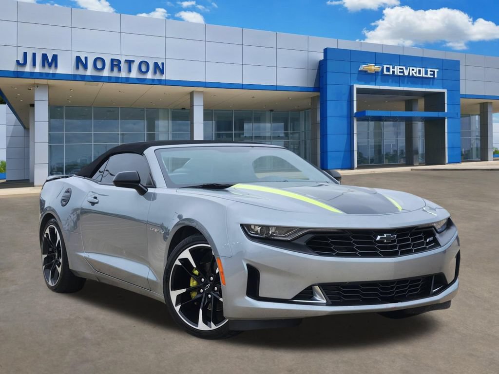 Used 2023 Chevrolet Camaro LT RWD image 1